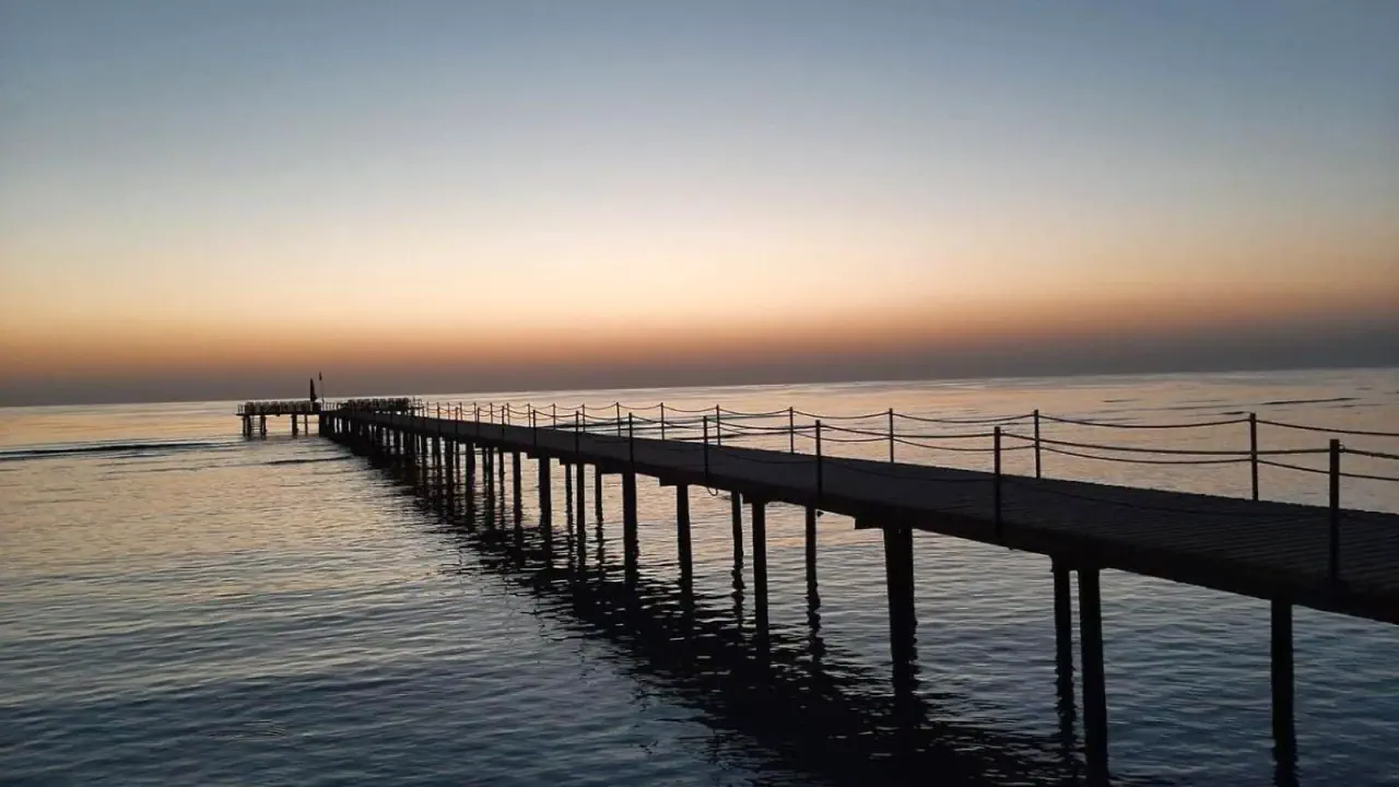 الفندق بليس ندى بيتش ريزورت - مرسى علم